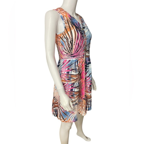 Sleeveless Colorful Button Down Dress
New - Picture 5 of 9